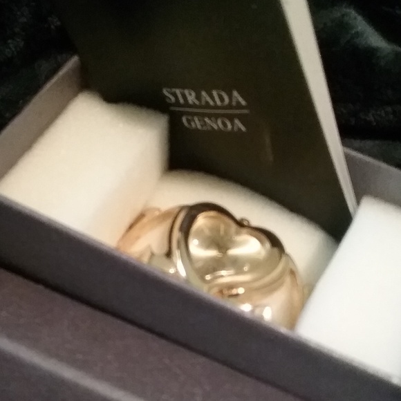 STRADA Heart Cuff Watch - Picture 1 of 5